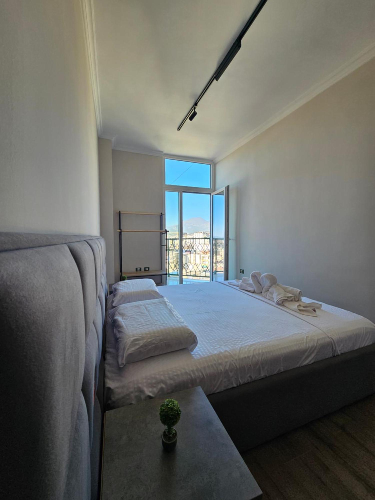 Sky Apartaments City Center Tiranë Ngoại thất bức ảnh