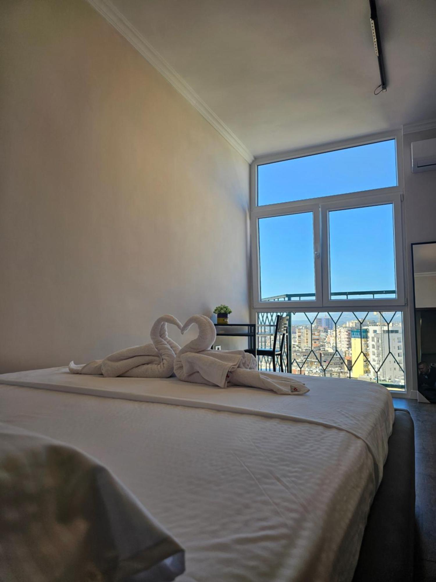 Sky Apartaments City Center Tiranë Ngoại thất bức ảnh