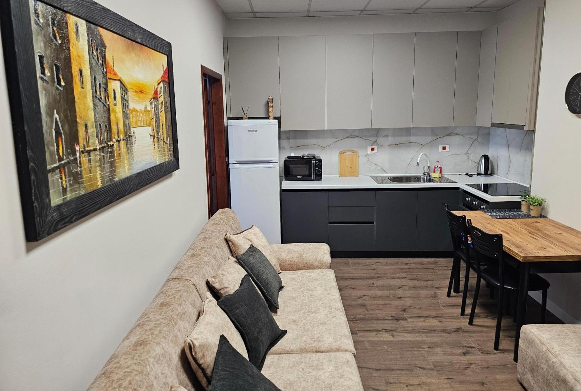 Sky Apartaments City Center Tiranë Ngoại thất bức ảnh