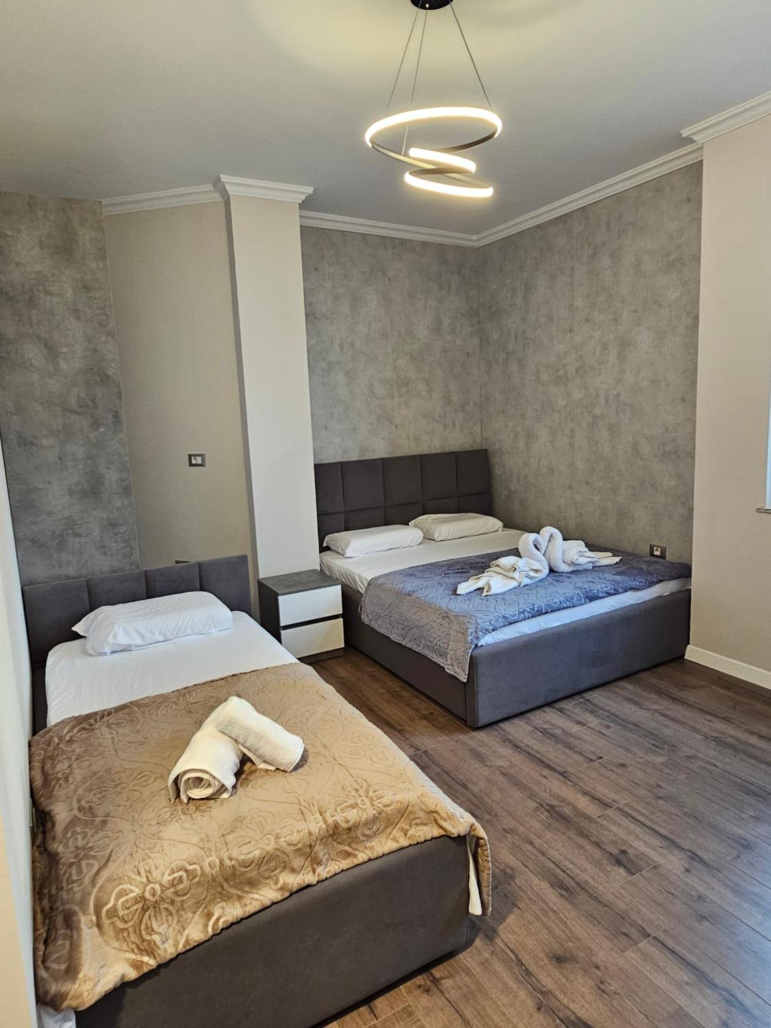 Sky Apartaments City Center Tiranë Ngoại thất bức ảnh